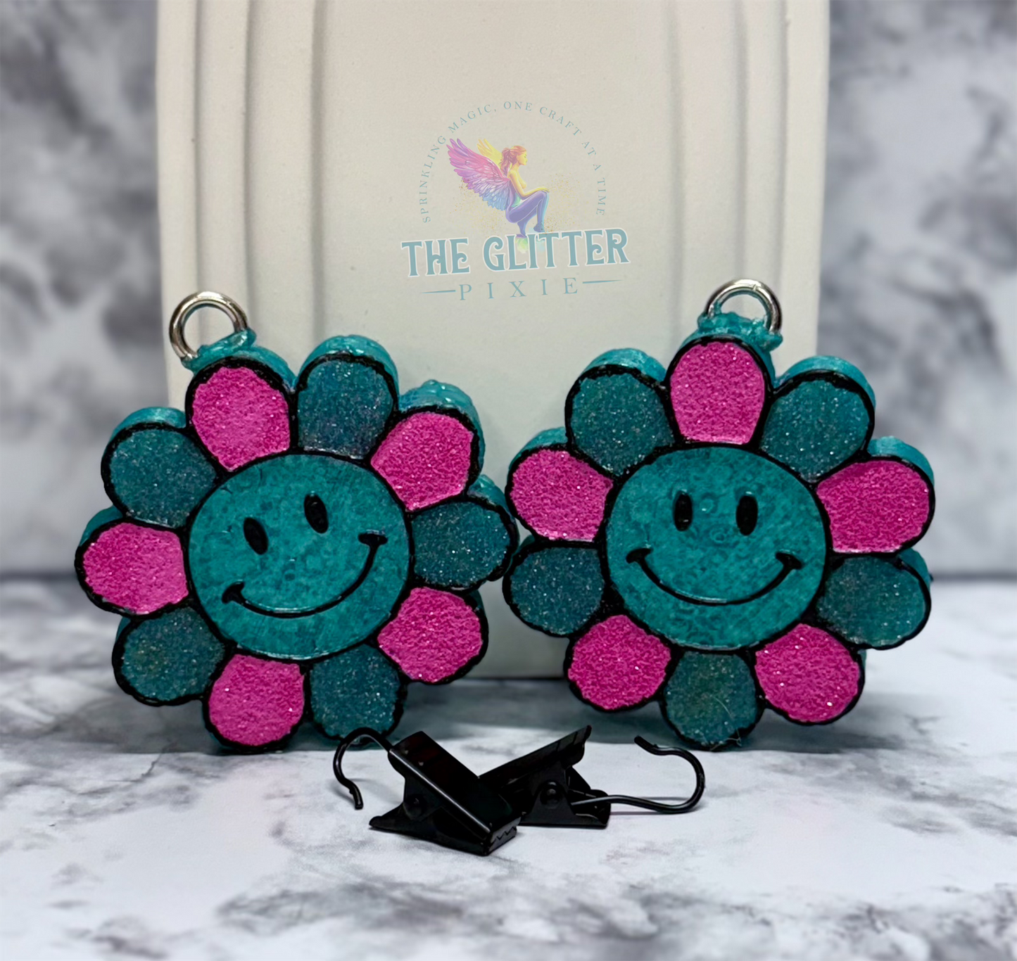 Smiley Face Flower Vent Clip Freshies in Cinnamon Caramel Swirl Scent